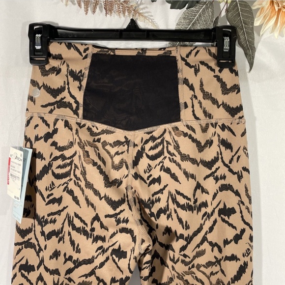 NWT Zella [ Small ] High Waist Studio‎ Lite Mesh Ankle Leggings in Tan Zebra - Picture 11 of 12